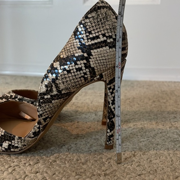 Express Python Heels-Size 8 - Picture 4 of 5